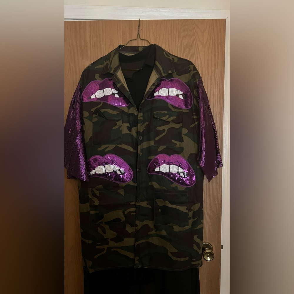 New without tags Embellished Camo Jacket, 2x